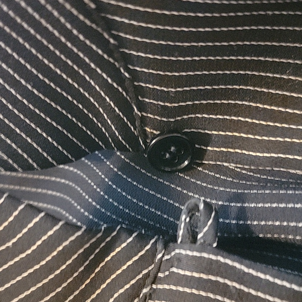 🆕️ AKRIS Silk Crepe Blouse - Picture 9 of 9